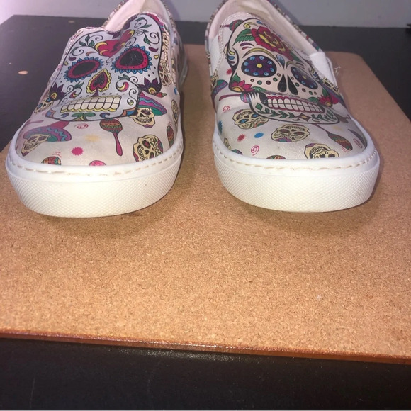 Goby Shoes  - Sugar Skull Day of the Dead Slip Ons 37/6.5 Tan Multicoloured - Picture 5 of 9